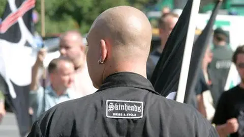 W Niemczech rośnie liczba zwolenników neonazistów. Jest raport