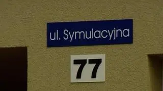 W Katowicach powstało miasteczko policyjne. Adepci szkół policyjnych i regularni stróże prawa mogą od teraz trenować w bardzo realistycznych warunkach. (TVN24)