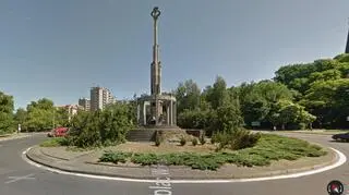 Na rondzie w centrum Stargardu znaleziono zwłoki mężczyzny 