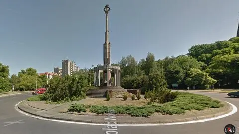na rondzie przy placu Wolności znaleziono zwłoki mężczyzny