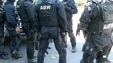 ABW rozbiła gang oszustów. Wyłudzali podatek VAT