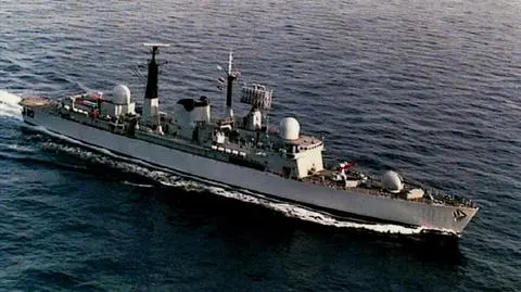 Symbol floty Argentyny zatonął 
w porcie. Minister "zawstydzony"