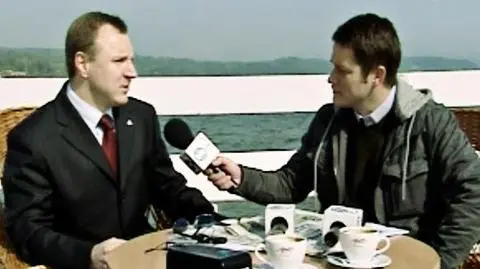 "Premier powinien kochać Polskę, TVP i LOT"