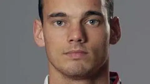 10. Wesley Sneijder