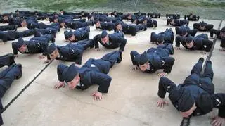 Każdego roku w Lackland Air Force Base szkolenie przechodzi ponad 35 tys