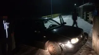 Wjechał na tamę i uderzył w kobietę