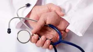 Lekarze obcokrajowcy w Wielkiej Brytanii muszą wykazać się biegłością w angielskim