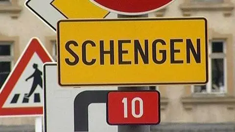 "Financial Times" o strefie Schengen i wzmocnieniu zewnętrznych granic