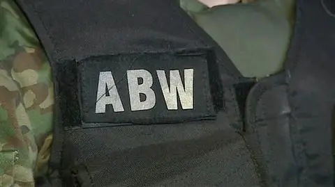 ABW zatrzymała podejrzanego o kierowanie grupą oszustów podatkowych