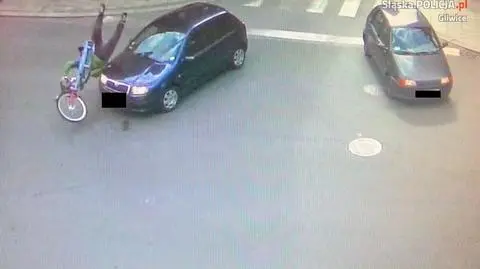 Rowerzysta wjechał na skrzyżowanie pod prąd i został potrącony