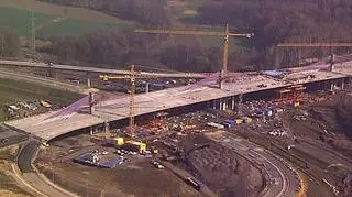 Po awariach przy budowie mostu w Mszanie Alpine Bau zrezygnowała z prowadzenia robót