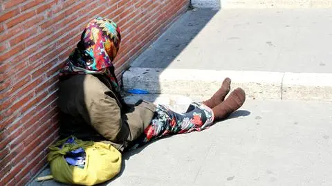 Potrzebowali pieniędzy na alkohol, wysyłali do żebrania dzieci