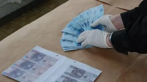 Hurtowo drukowała fałszywki