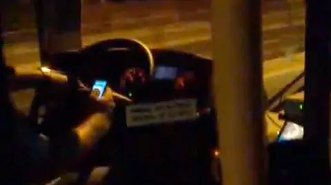 Kierowca autobusu wysyłał sms-y w czasie jazdy