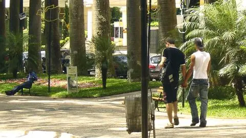 Homoseksualiści boją się trzymać za ręce. "Strach, izolacja"