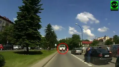 Nowy Sącz. Rolkarz jechał za autobusem