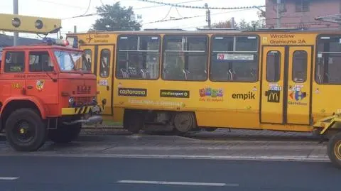 Wrocław: Jeden wykolejony tramwaj, kilkanaście składów stanęło