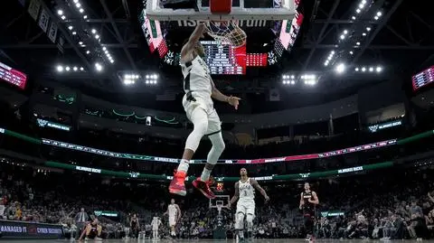 Antetokounmpo jest liderem Bucks