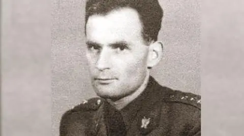 Premier Morawiecki: domagamy się ekstradycji Stefana Michnika [wypowiedź z 1 marca 2019 r.]