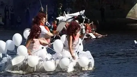 ... i MLEKIEM płynący