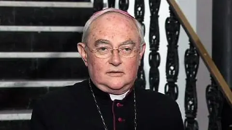 Abp Hoser: kościół jest za przyjęciem uchodźców do Polski