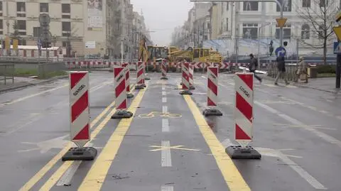 Łódź wyznacza tymczasowe pasy rowerowe. 
"To pierwsze takie rozwiązanie w kraju"