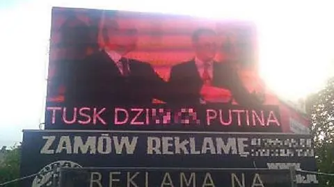 "Tusk dziwka Putina" na billboardzie. Zarzuty dla 18-latków