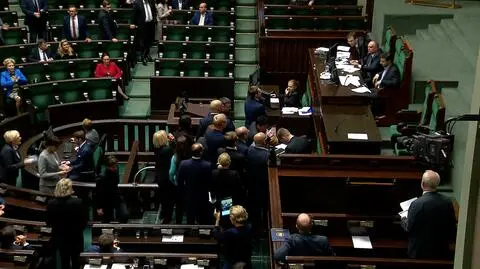 Marszałek Sejmu bez konsultacji przyznał wicemarszałkom po 13 tysięcy złotych