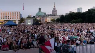 Warszawiacy upamiętniają Powstanie Warszawskie