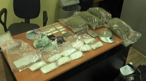 W sumie policjanci zabezpieczyli 120 tys. porcji narkotyków