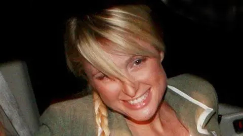 Paris Hilton mówi, że w więzieniu uwierzyła w Boga