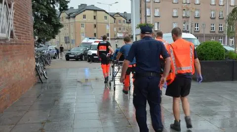 Tczew: policjantka postrzeliła agresywnego mężczyznę na dworcu