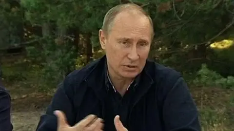 Snowden zostaje w Rosji