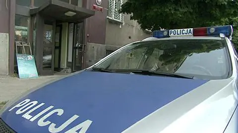 Kazał zdjąć krzyże, musi się tłumaczyć. Komendant z Radomia odpiera zarzuty