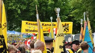 Żółty i czarny to barwy kaszubskiej flagi