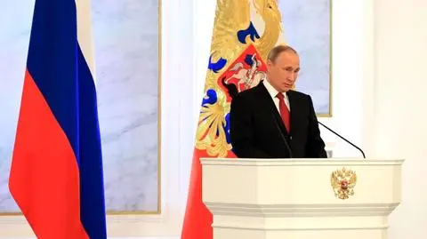 Kreml liczy na konstruktywną współpracę z aryżem. Nagranie: ceremonia zaprzysiężenie Macrona 14 maja