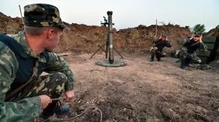 Czołgi i artyleria już zostały wycofane z linii frontu w Donbasie 