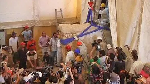 Wydobyto pojazd bogów sprzed 
 tysięcy lat