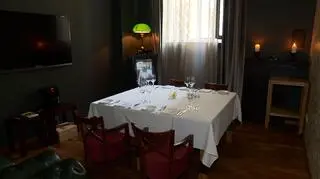Nagranie zostało zarejestrowane w restauracji na warszawskim Mokotowie