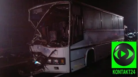 Autobus uderzył w ciężarówkę. Są ranni