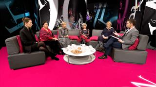 Dziś w programie m.in. komentarze do wystąpienia premiera Morawieckiego, o prawach kobiet i sytuacji na Ukrainie.
 
Gośćmi były: Katarzyna Lengren, Ilona Łepkowska, Janina Jankowska, dr Katarzyna Kasia i Krystyna Kofta.
