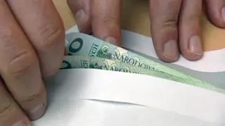Urzędnik zaproponował, że może "za drobną opłatą" podnieść wartość kontraktu