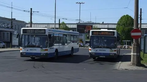 Stracił prawo jazdy, a i tak woził pasażerów. Kierowca autobusu wpadł podczas  kontroli
