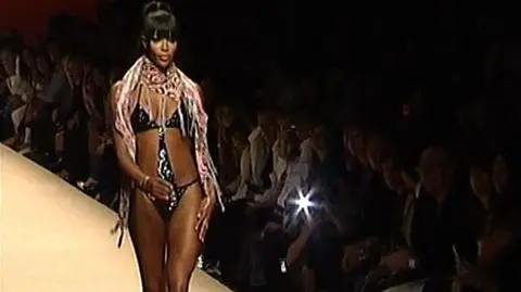 Naomi w bikini