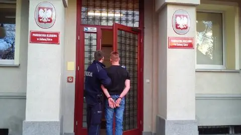 Poszukiwany przez policję sam przyszedł na komendę