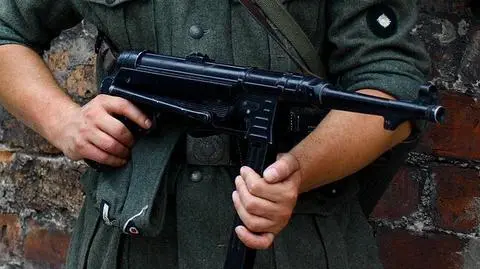 Okradli bunkier w Wodzisławiu Śląskim. Zniknęły hełmy i karabiny