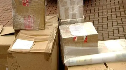 Kurier kradł paczki, które mieli dostarczyć jego koledzy