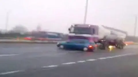 Pchała ją cysterna. 
"To było przerażające"