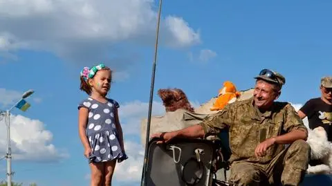 Konflikt w Donbasie dotyka najmłodszych (na nagraniu - zniszczona szkoła w Doniecku)