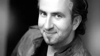 Wasyl Slipak od 1996 roku mieszkał we Francji, gdzie występował w operze paryskiej 